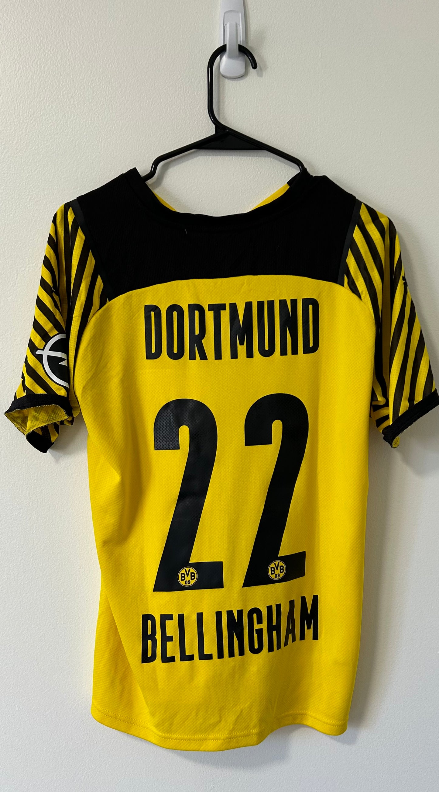 Borussia Dortmund Home 2021/22 Bellingham #22