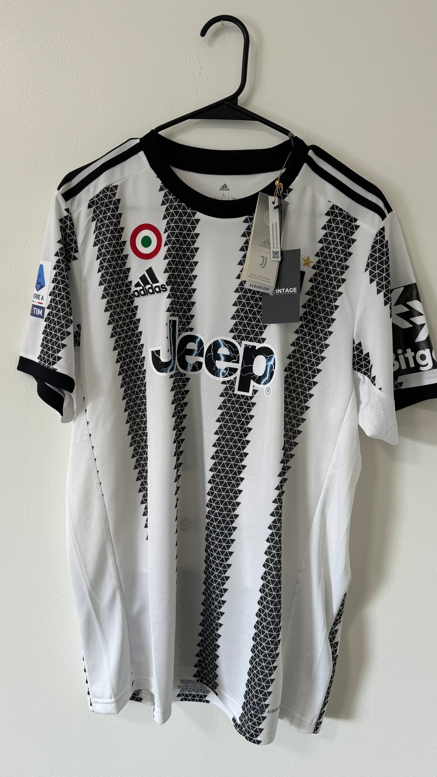 Juventus Home 2022/23 Cuadrado #11