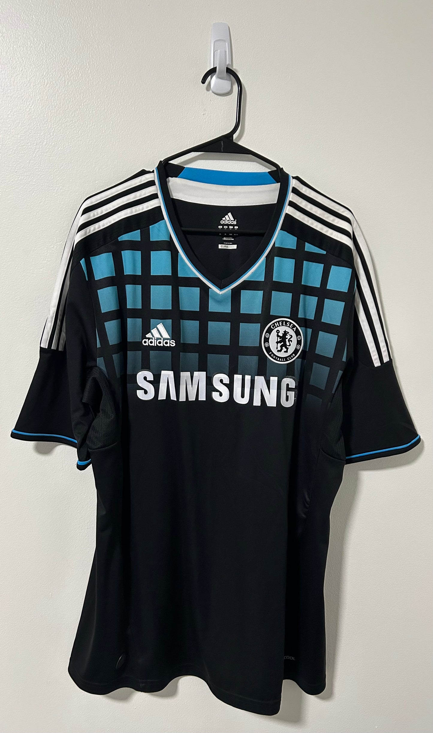 Chelsea Away 2011/12 Hazard #17