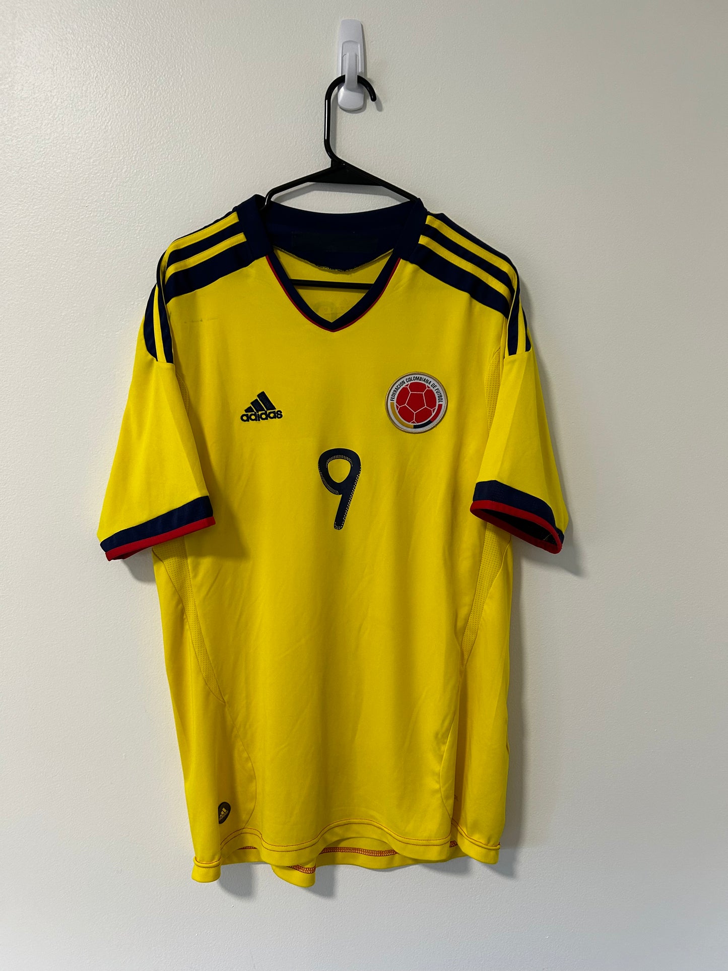 Colombia Home 2011/13 Falcao #9