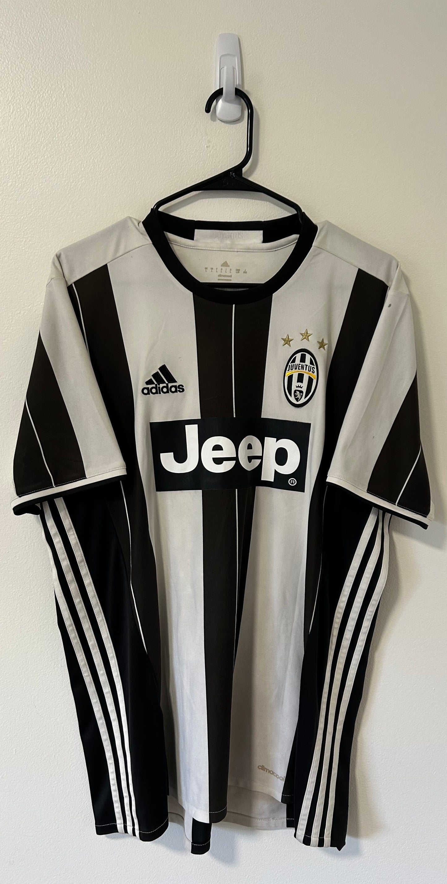 Juventus Home 2016/17 Bonucci #19