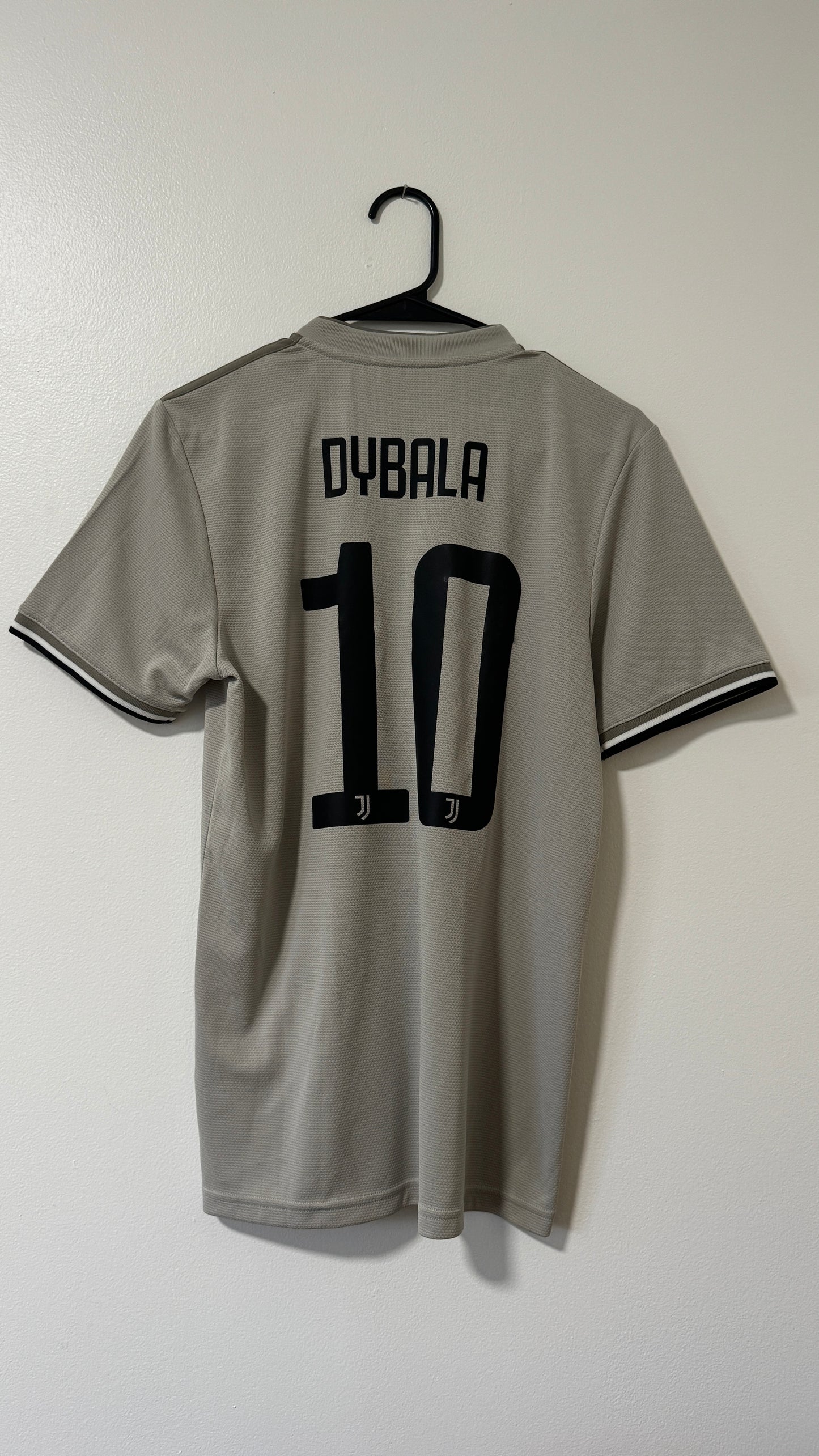 Juventus Away 2018/19 Dybala #10