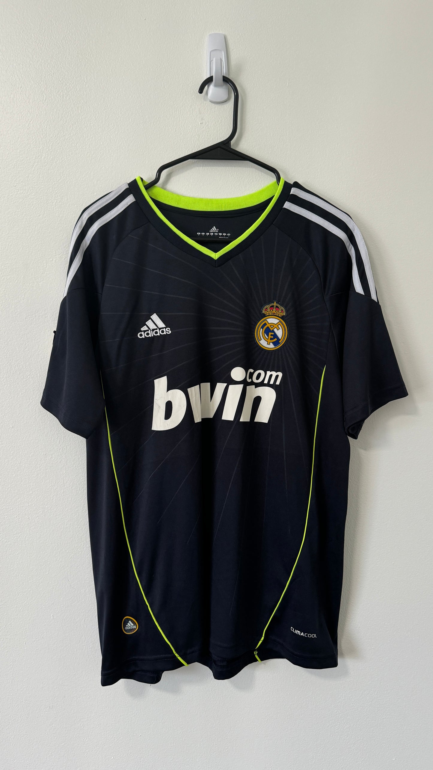 Real Madrid Away 2010/11 Higuaín #20